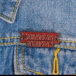 STRANGER things alloy pin brooche